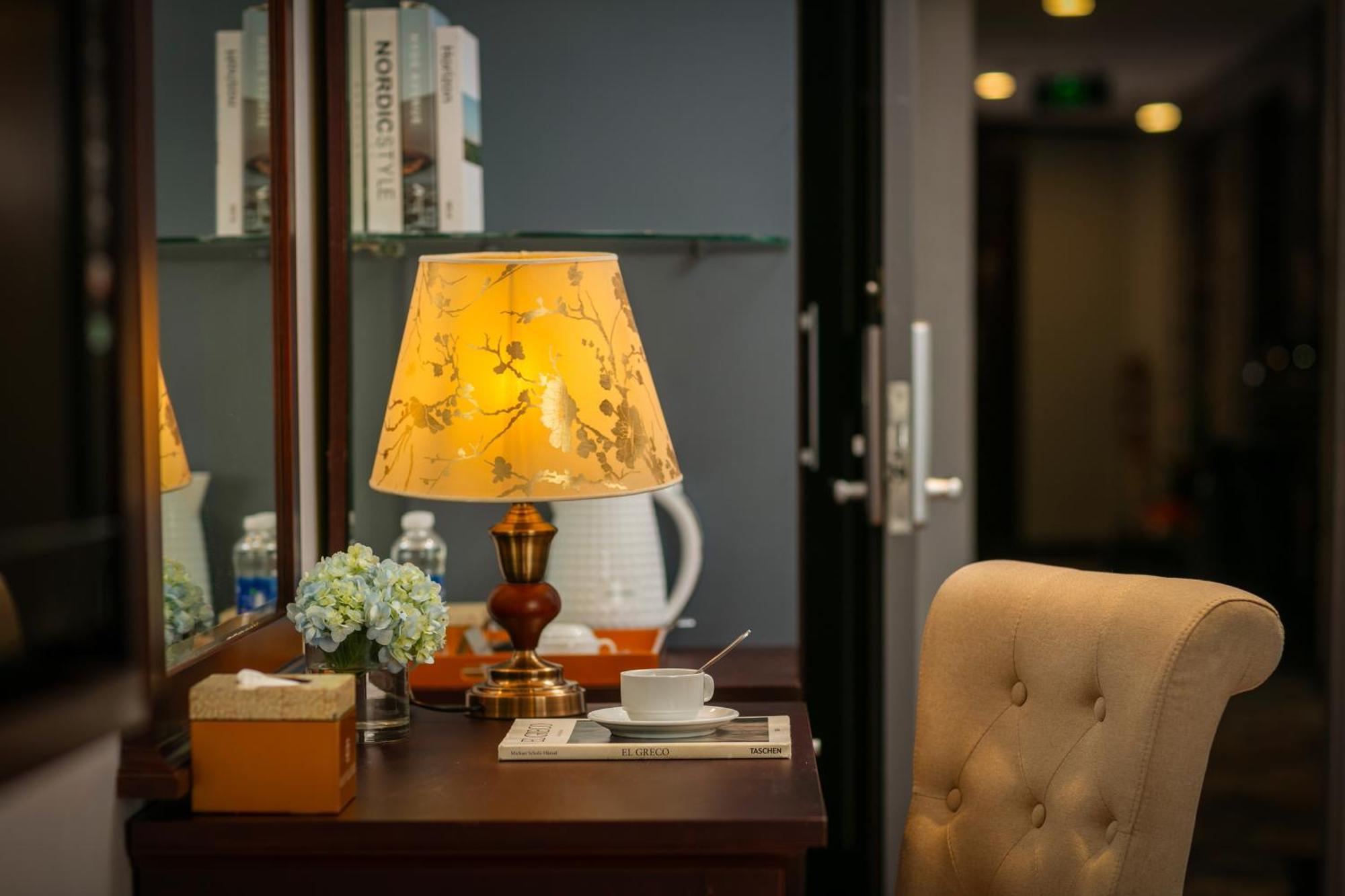May De Ville Corner Hotel Hanoi Dış mekan fotoğraf